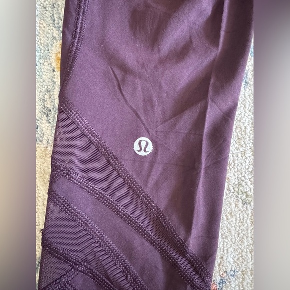 Lululemon Motionful 7/8 Tight 25" Purple Size 2 Leggings - Black Cherry Color - Picture 5 of 5